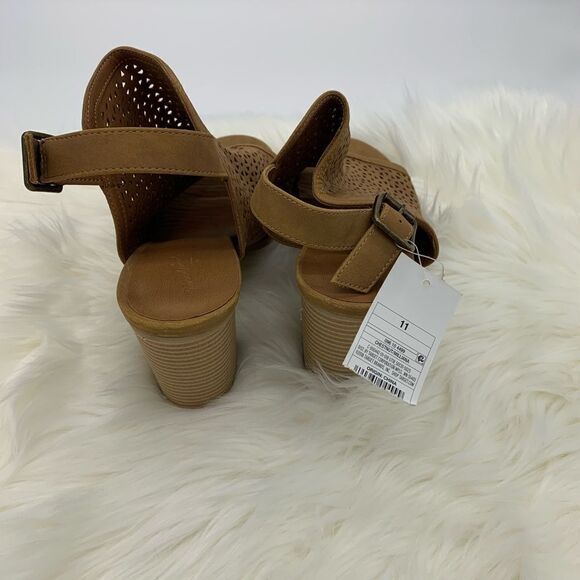 Universal Thread Booties - Picture 3 of 4